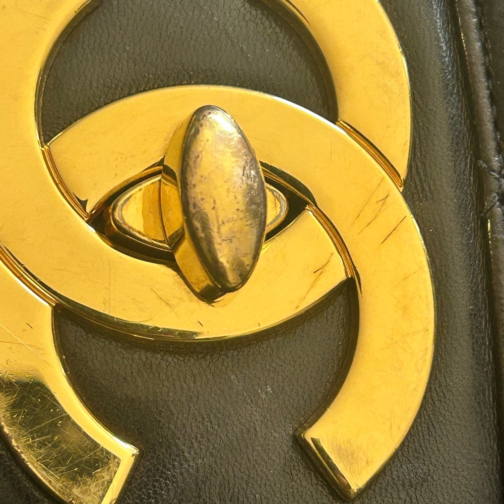 CHANEL Black and Gold Authenticity Card Set